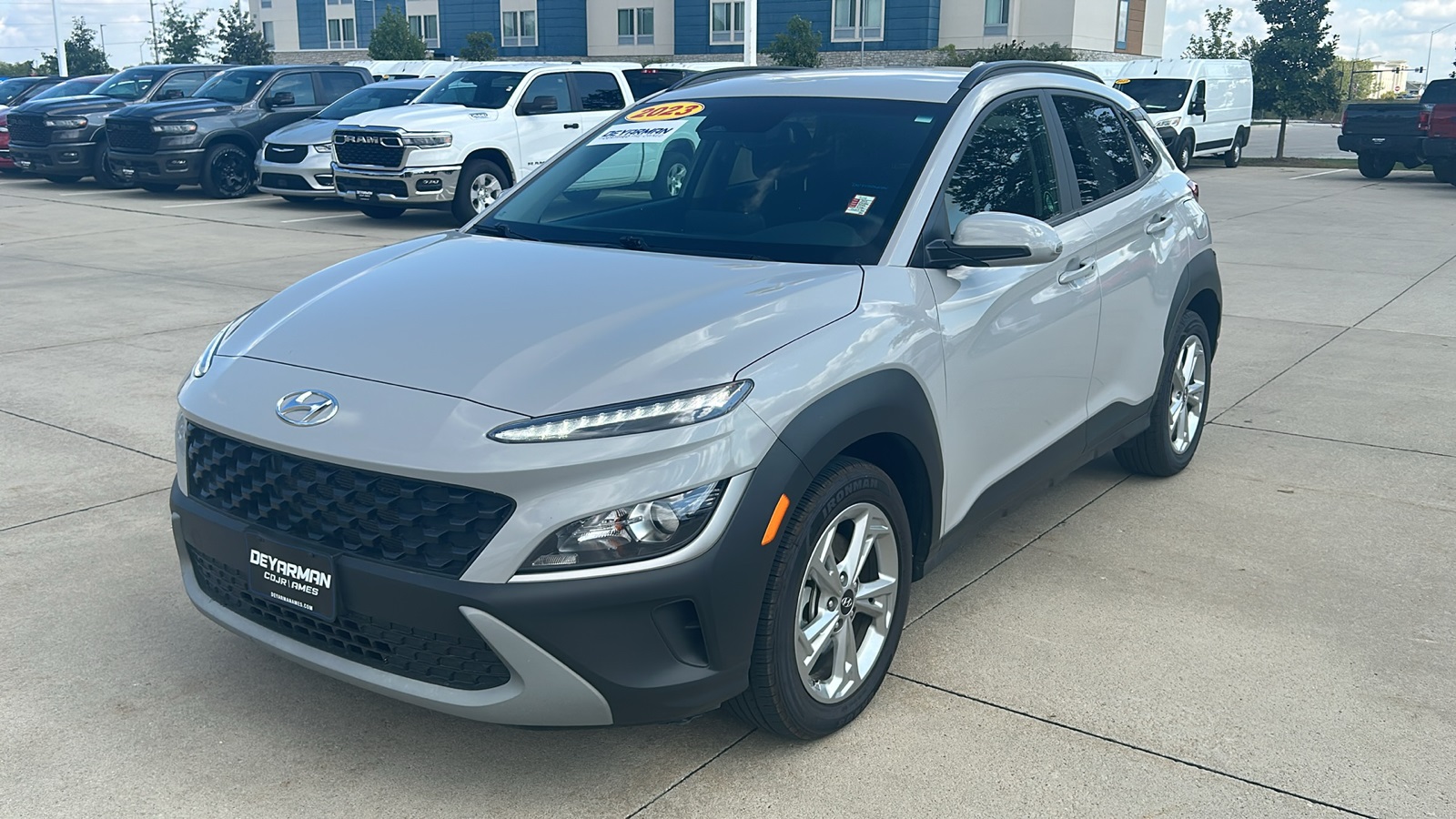 2023 Hyundai Kona SEL photo 6