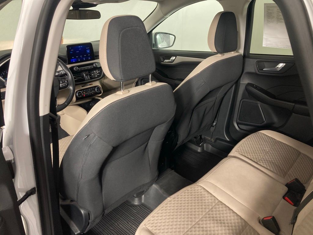 2021 Ford Escape SE photo 4