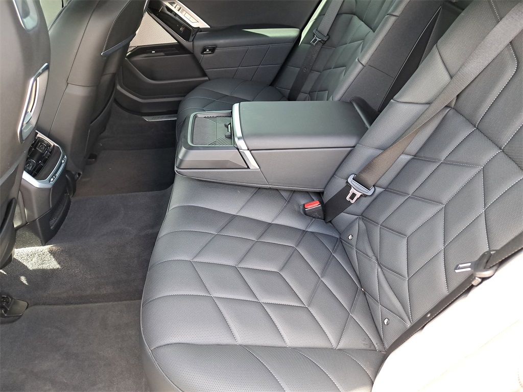 2023 Bmw 760i photo 10