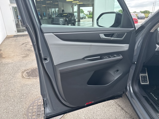 2025 Volkswagen Atlas Peak Edition SE photo 13