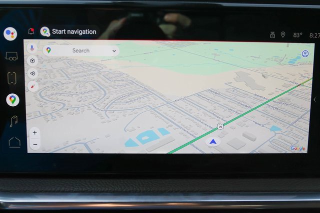 Used 2022 White Frost Tricoat GMC Denali image 33