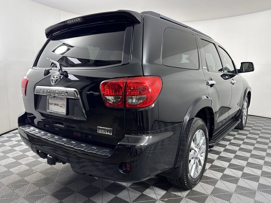 2016 Toyota Sequoia Limited photo 6
