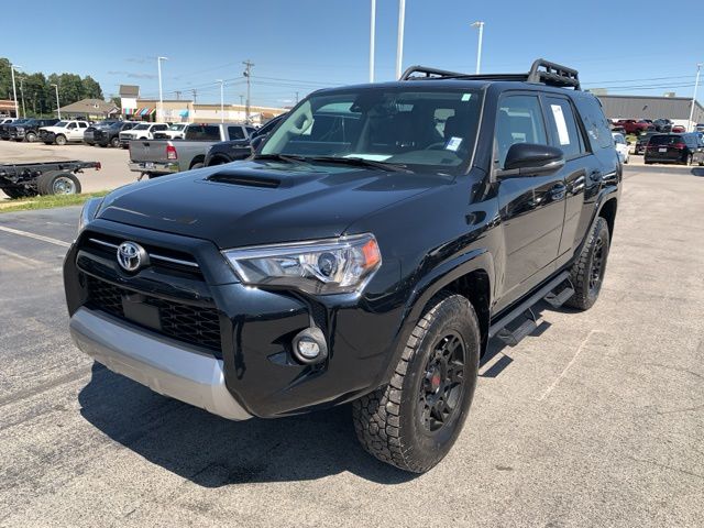 2022 Toyota 4Runner TRD Off-Road Premium photo 3