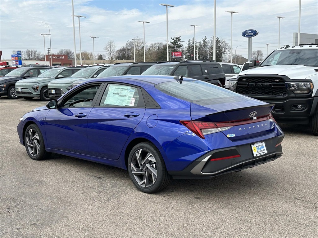 Used 2025 Hyundai Elantra Blue with VIN KMHLM4DJ1SU126029 for sale in Rochester, Minnesota