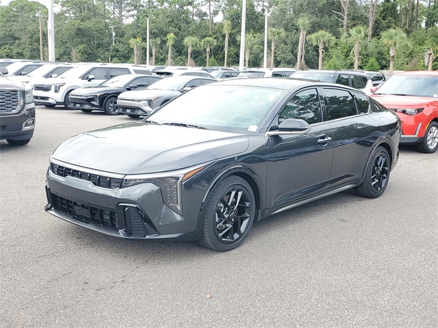 2025 Kia K4 GT-Line Turbo photo 3