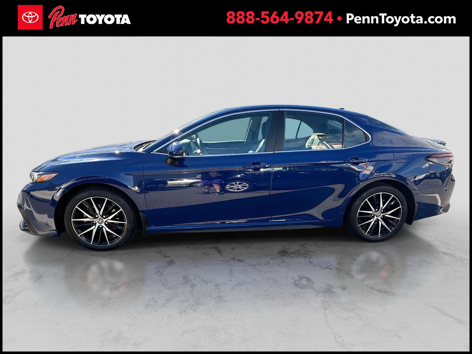 2023 Toyota Camry SE photo 6