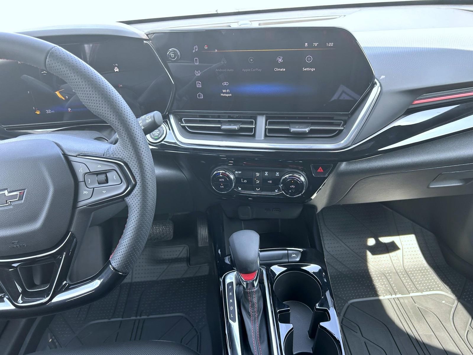 2025 Chevrolet Trax photo 12