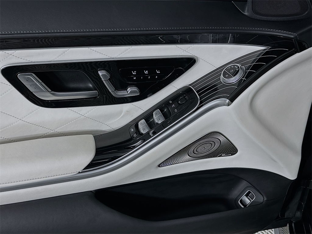 2024 Mercedes Benz S 580e 4MATIC photo 17