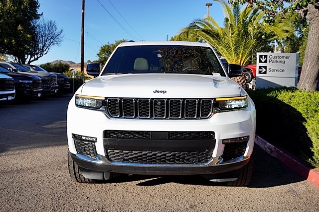 2023 Jeep Grand Cherokee Limited photo 4