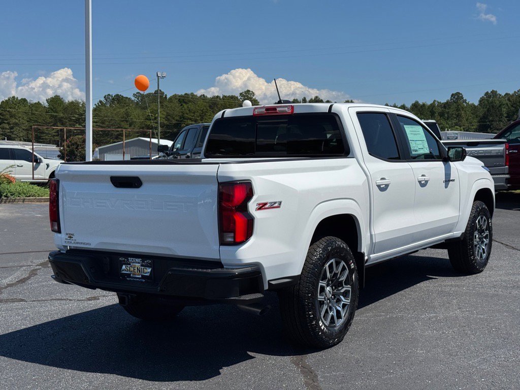 2026 Chevrolet Colorado Z71 photo 3