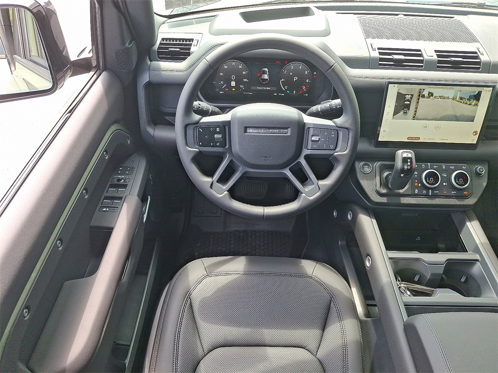 2025 Land Rover Defender 110 S photo 8
