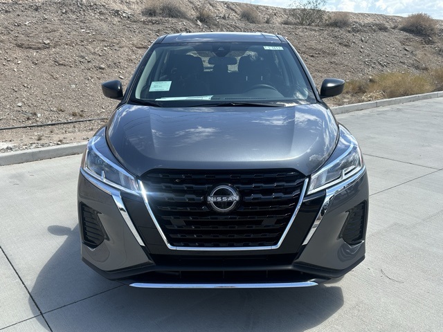2025 Nissan Kicks Play S photo 2