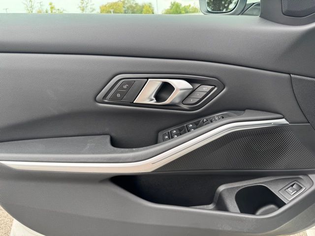 2025 Bmw 330i xDrive photo 9