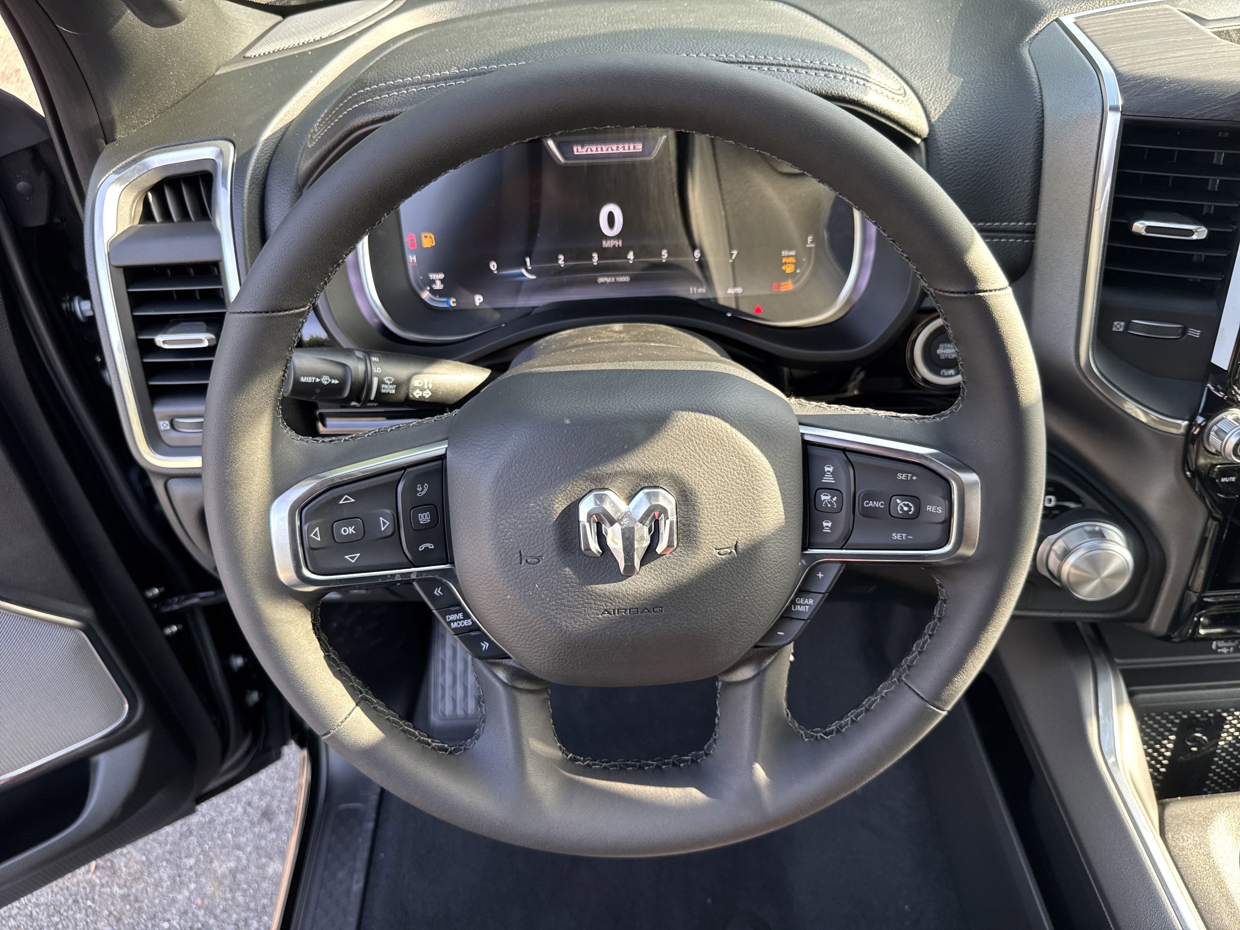 2025 Ram 1500 Laramie photo 14