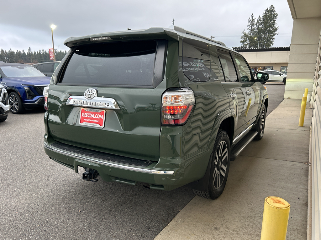 2022 Toyota 4Runner Limited photo 3