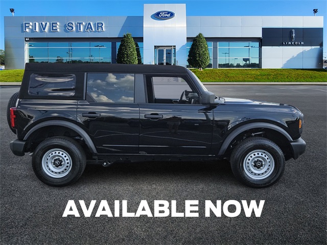2025 Ford Bronco Base photo 9
