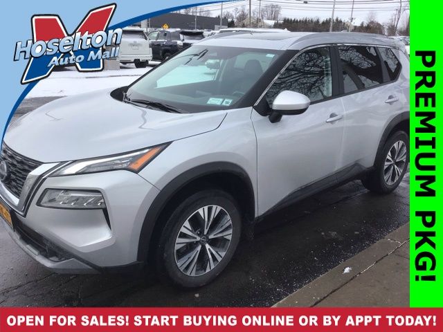 2023 Nissan Rogue SV's photo