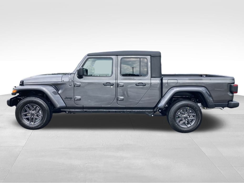 2025 Jeep Gladiator Sport S photo 3