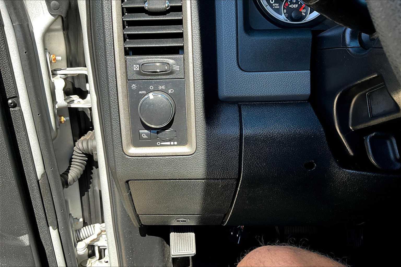 2015 Ram 1500 Tradesman photo 29