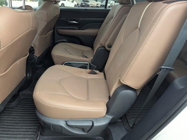 2024 Toyota Grand Highlander XLE photo 14