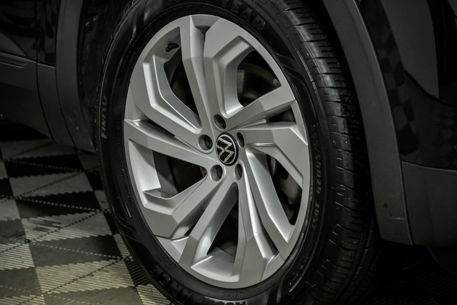 2020 Volkswagen Atlas Cross Sport V6 SEL photo 2