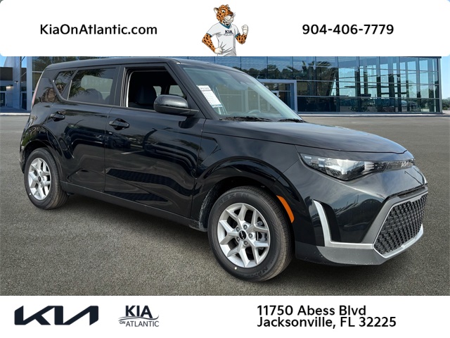 2025 Kia Soul LX's photo