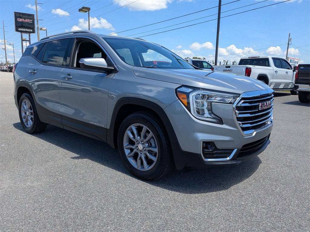 2024 Gmc Terrain SLT photo 2