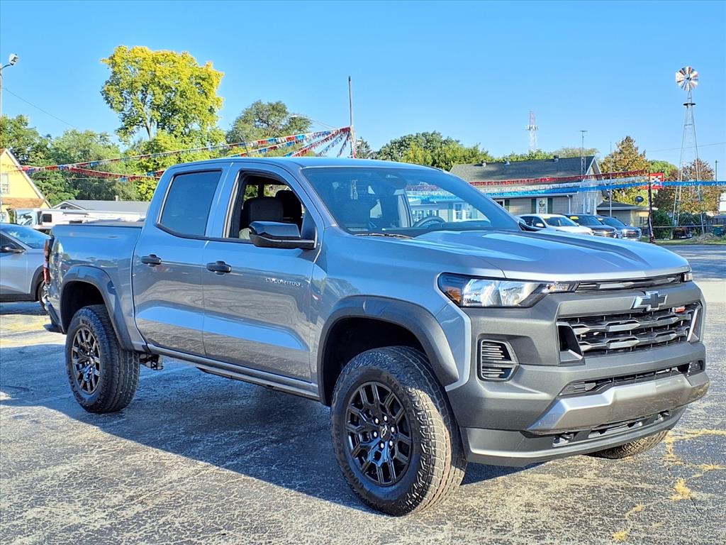 2026 Chevrolet Colorado Trail Boss photo 3