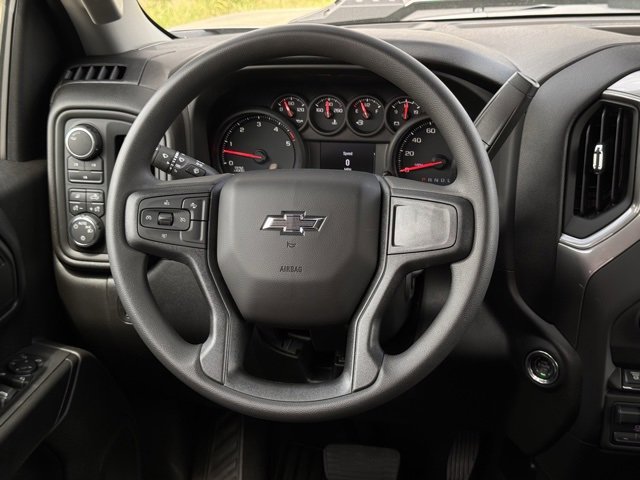 2025 Chevrolet Silverado 2500HD Custom photo 24