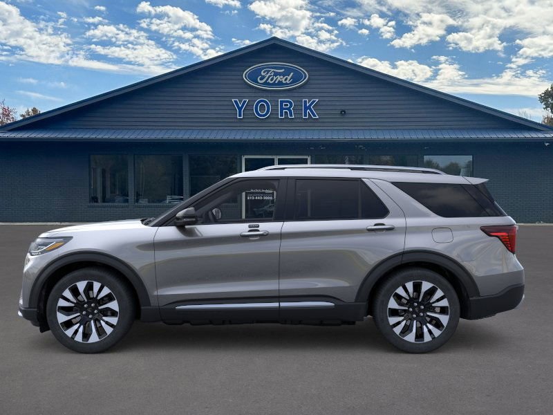 2026 Ford Explorer Platinum photo 2