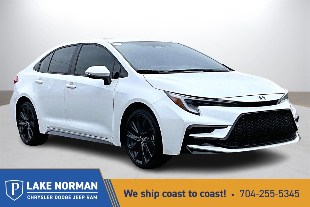 2024 Toyota Corolla SE's photo