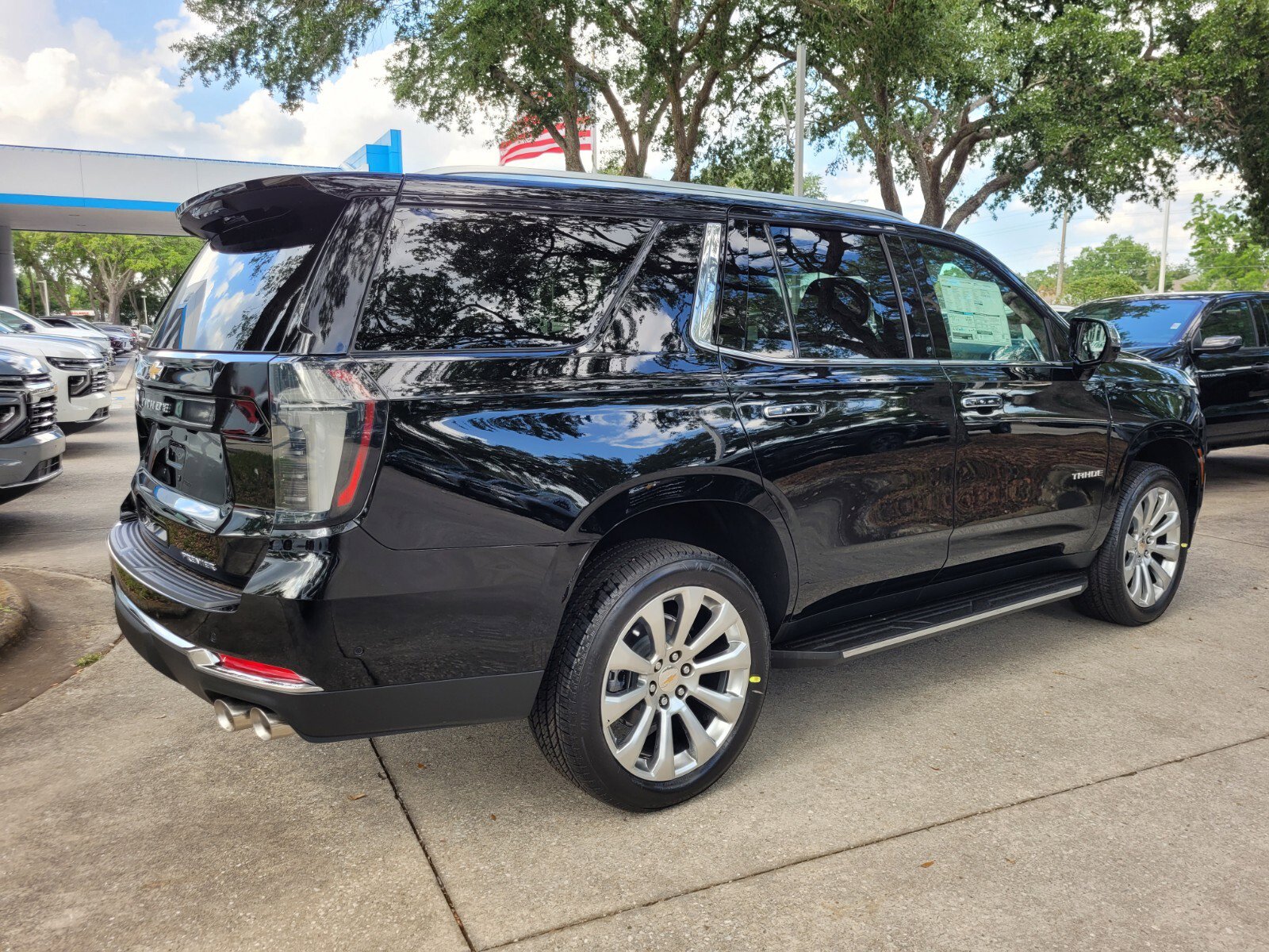 2025 Chevrolet Tahoe Premier photo 7