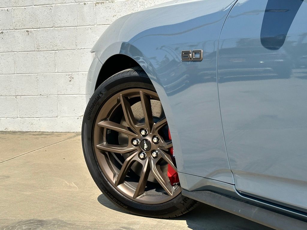 2025 Ford Mustang GT Premium photo 15