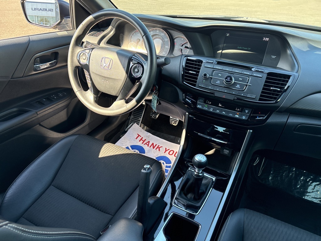2017 Honda Accord Sport photo 15