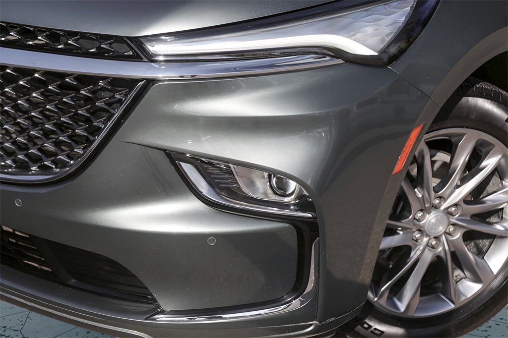 2022 Buick Enclave Avenir photo 2