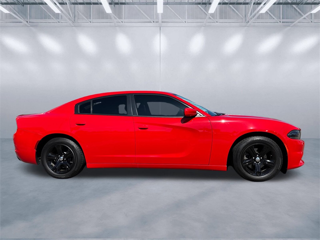2021 Dodge Charger SXT photo 3