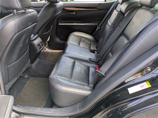 2014 Lexus ES 350 photo 24