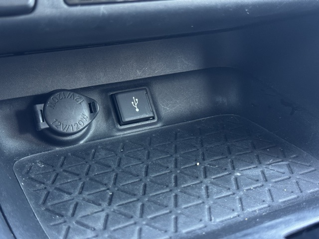 2020 Toyota RAV4 XLE Premium photo 21