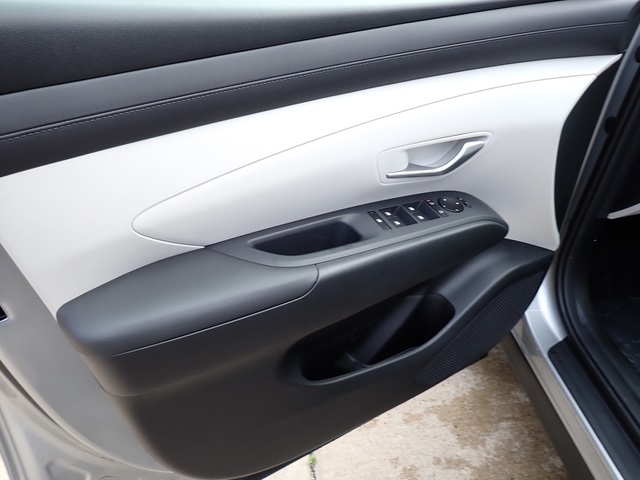 2025 Hyundai Tucson SEL photo 13