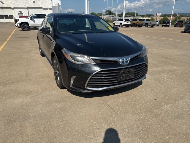 2016 Toyota Avalon Hybrid Limited photo 2