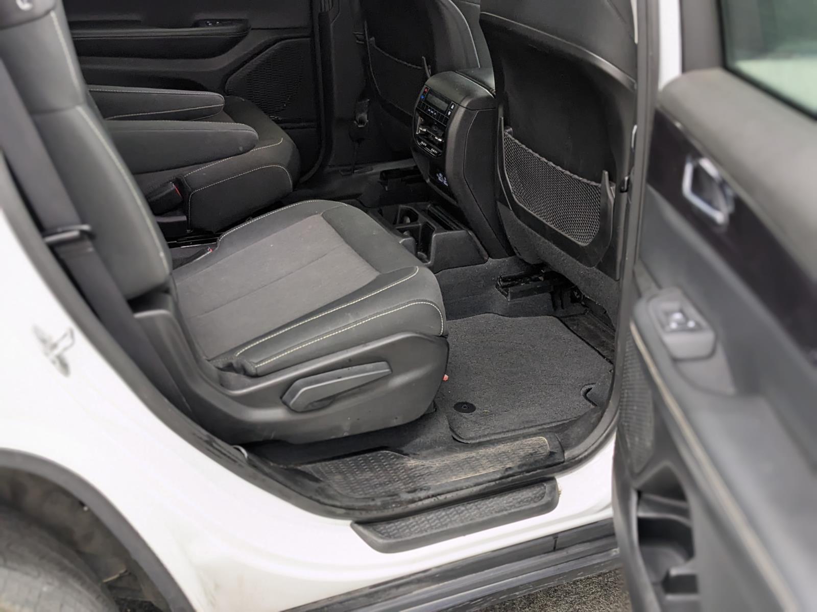 2023 Jeep Grand Cherokee Laredo photo 14