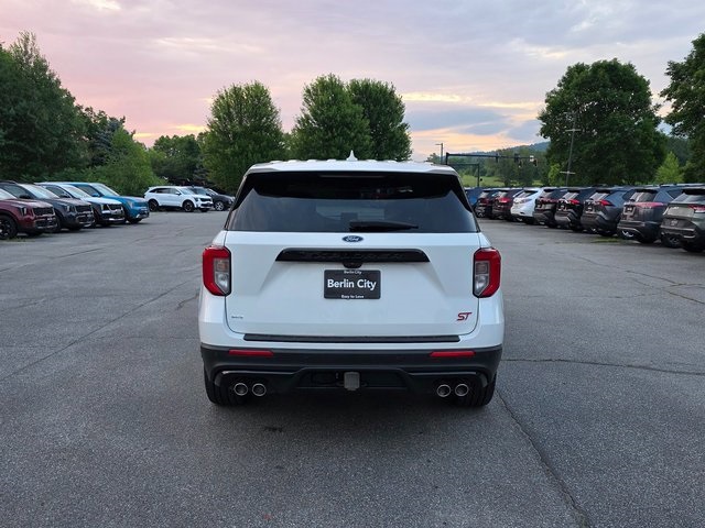 2022 Ford Explorer ST photo 4