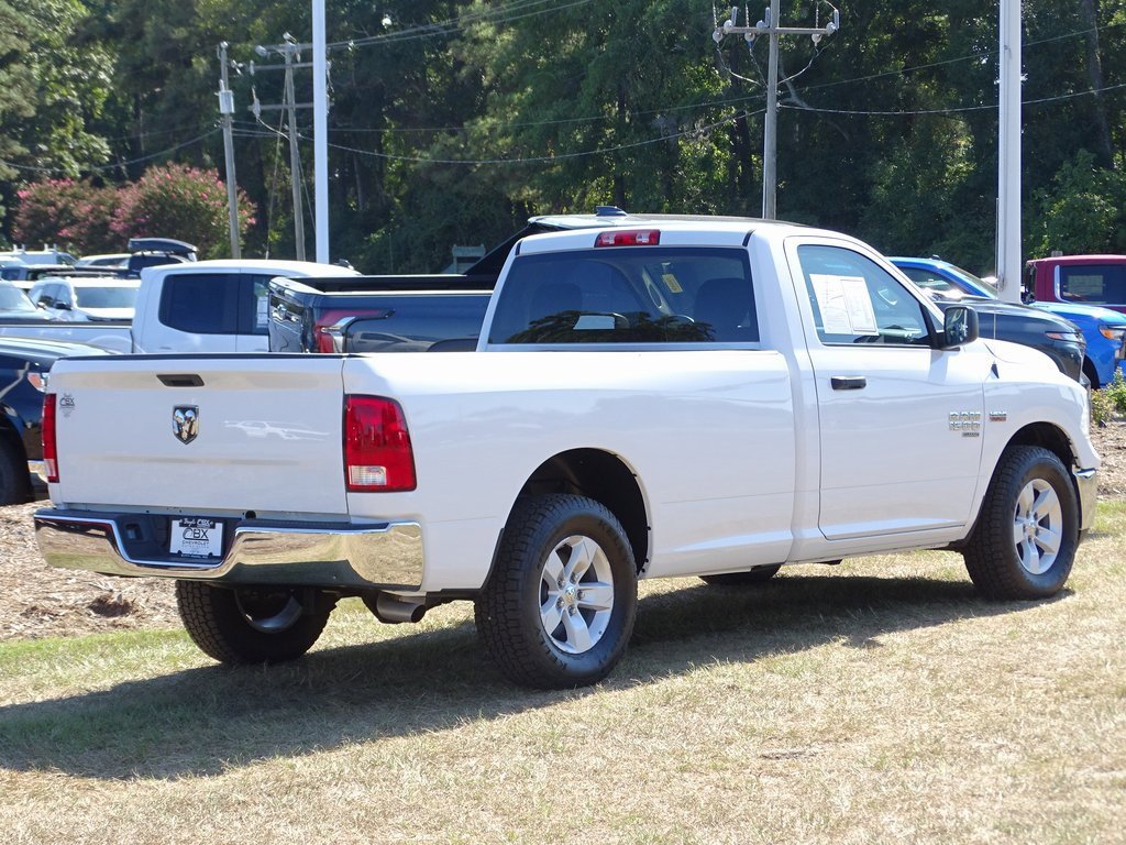 2022 Ram 1500 Classic Tradesman photo 3