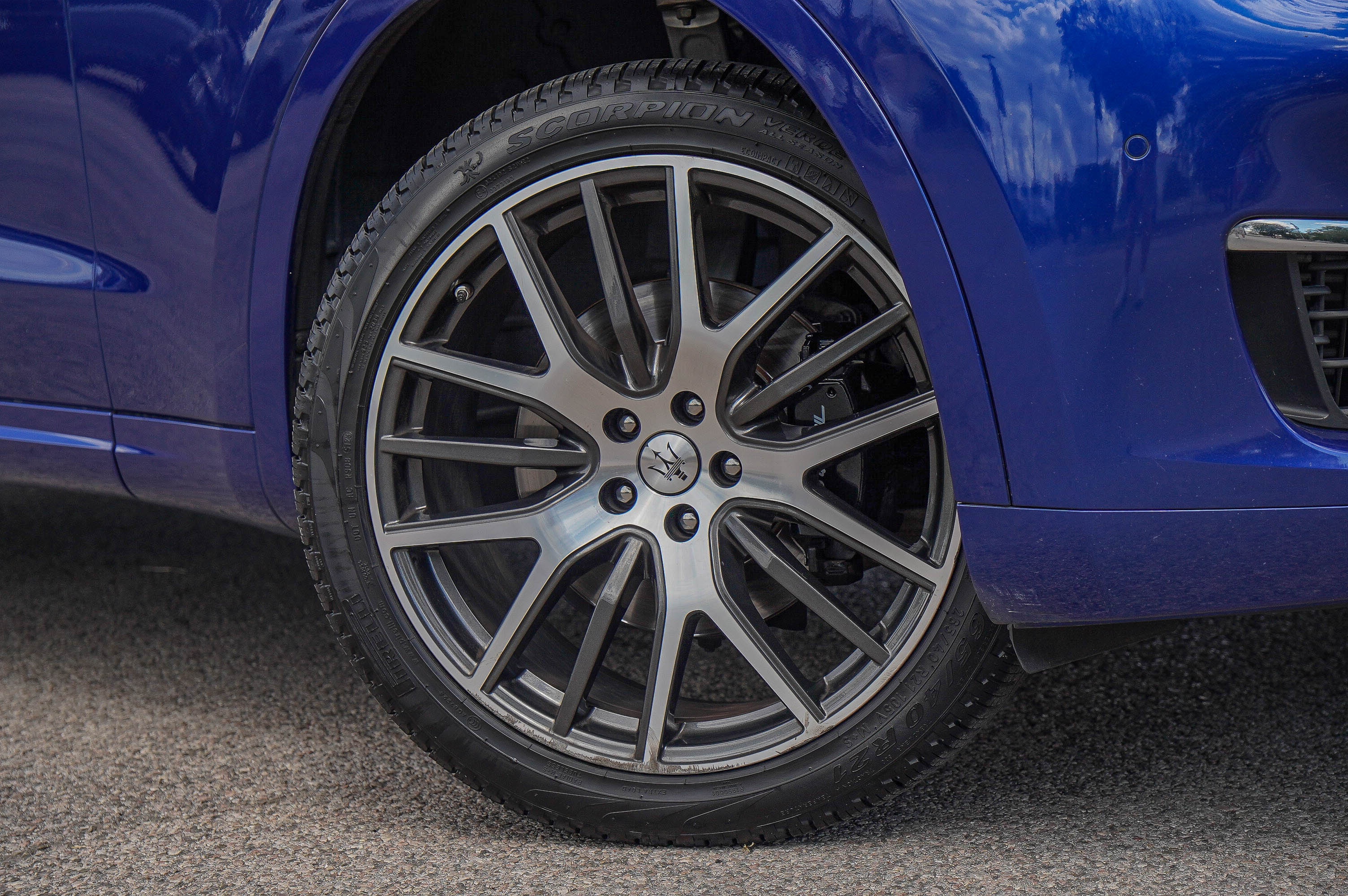 2022 Maserati Levante GT photo 2