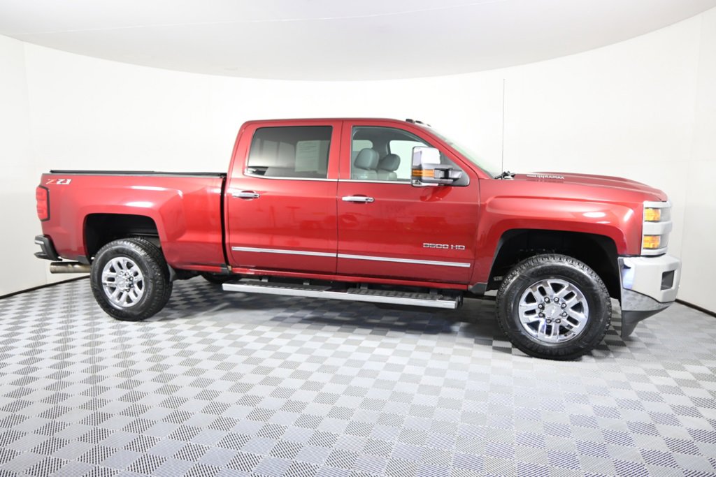 2019 Chevrolet Silverado 3500HD LTZ photo 9