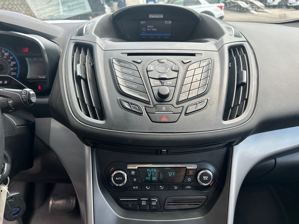 2016 Ford C-Max Hybrid SE photo 13