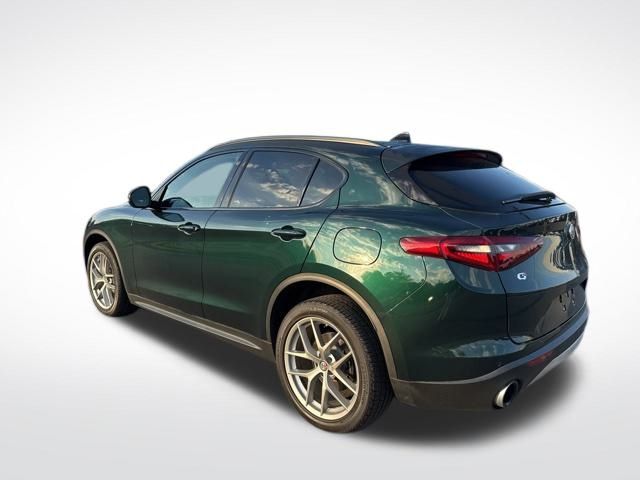 2018 Alfa Romeo Stelvio Ti photo 4