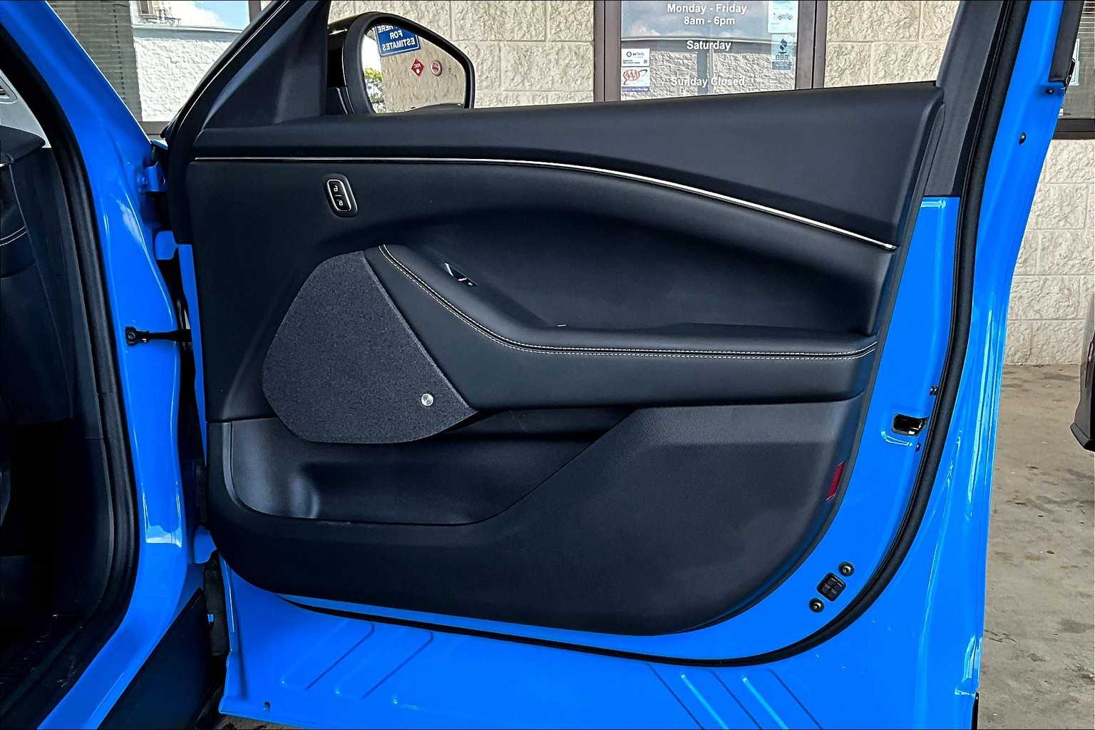 2024 Ford Mustang Mach-E Premium photo 18