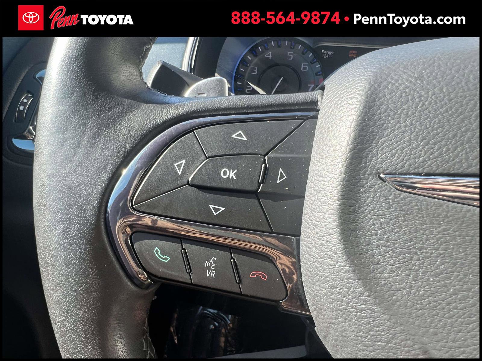2016 Chrysler 200 S photo 25