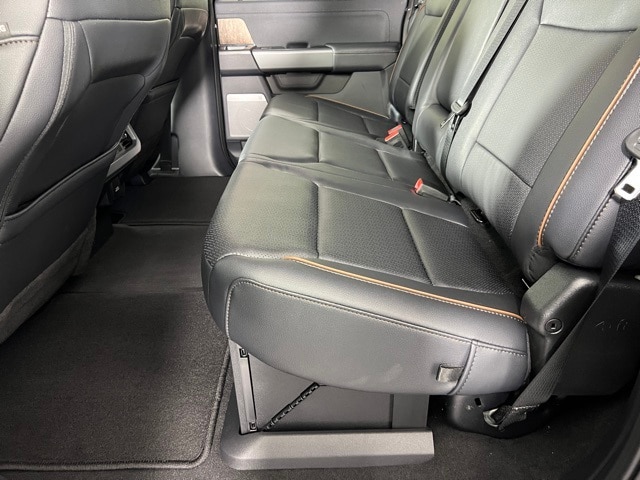 2025 Ford F-350 Lariat photo 20